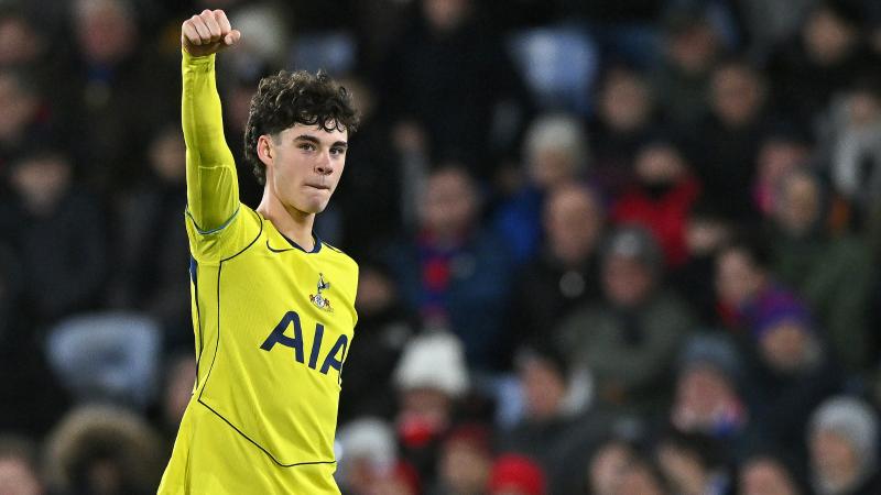 阿森纳为巴黎当红新援强势出击，利物浦加入争夺战引发激烈竞争